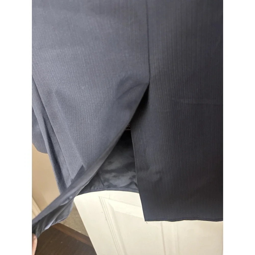 Jos A Bank Mens 40R Suit Jacket 2 Button Black Pinstripe Wool Blazer Sport Coat